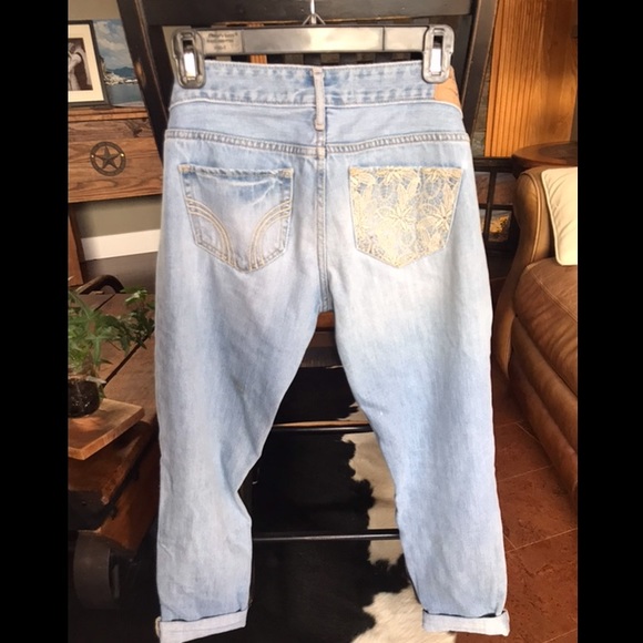 Boyfriend / Ripped Hollister Jeans - Picture 3 of 3